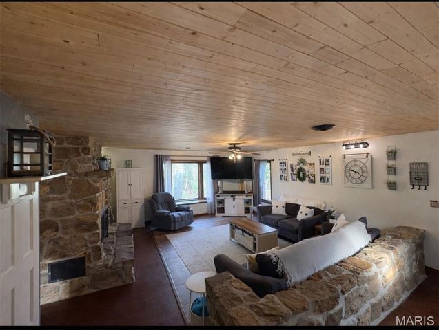 5111 Highway Z, Houston, MO 65483