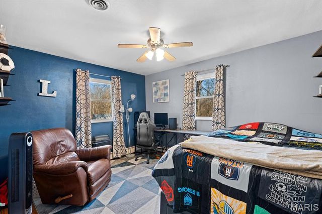 123 E School Street, Fairview Heights, IL 62208