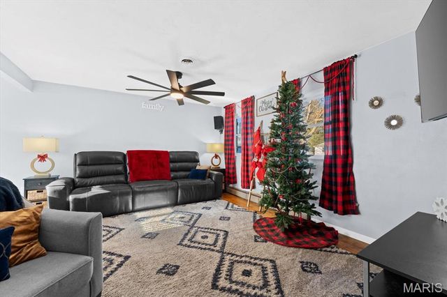 123 E School Street, Fairview Heights, IL 62208