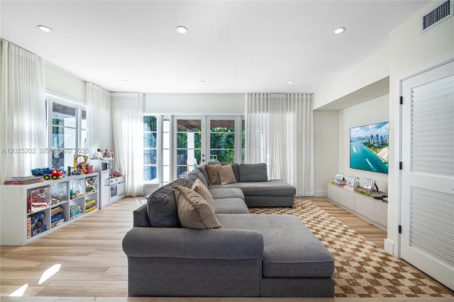 1260 99th St, Bay Harbor Islands, FL 33154