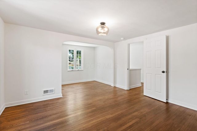 4466 Olentangy Boulevard, Columbus, OH 43214