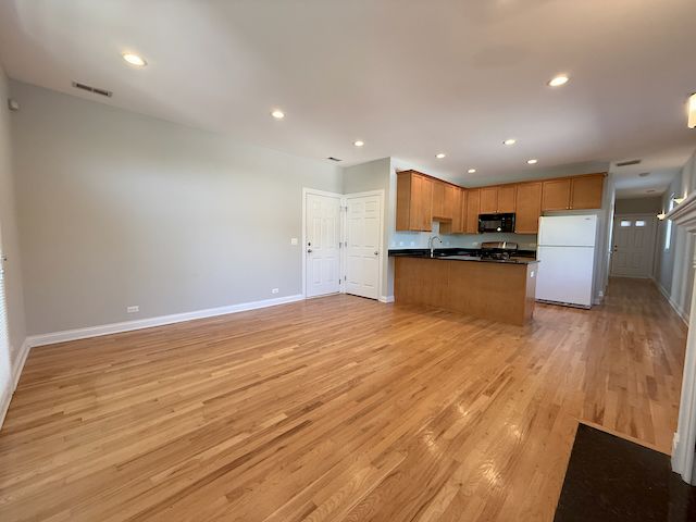 5558 W Edmunds Street 3, Chicago, IL 60630