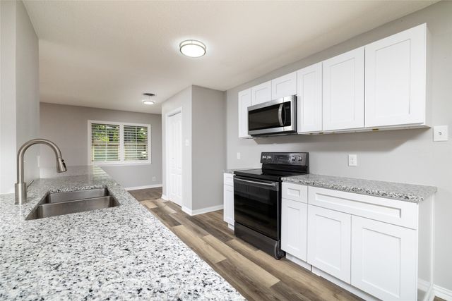 637 Post Oak Drive, Hurst, TX 76053