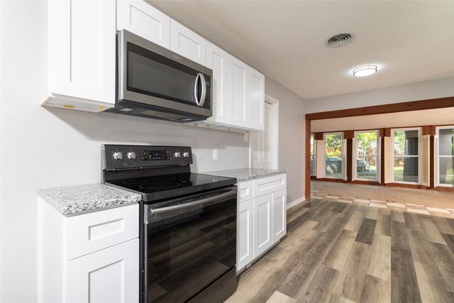 637 Post Oak Drive, Hurst, TX 76053