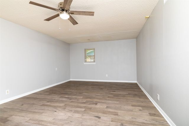 637 Post Oak Drive, Hurst, TX 76053