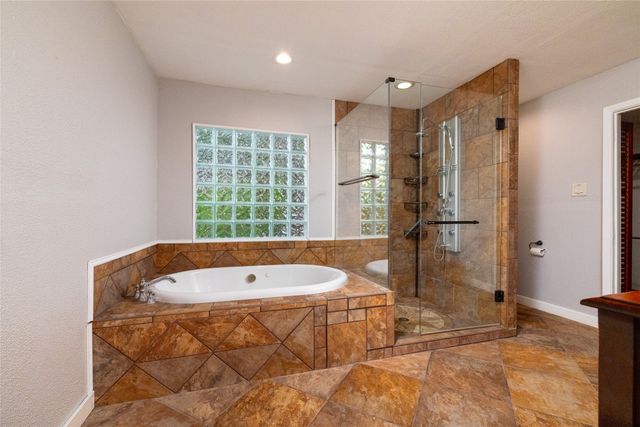 637 Post Oak Drive, Hurst, TX 76053