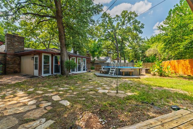 637 Post Oak Drive, Hurst, TX 76053