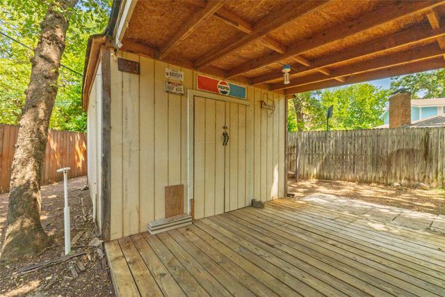 637 Post Oak Drive, Hurst, TX 76053