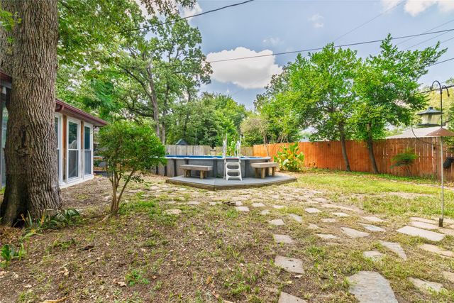 637 Post Oak Drive, Hurst, TX 76053