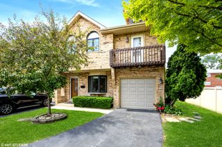 4518 Village Square Lane, Brookfield, IL 60513