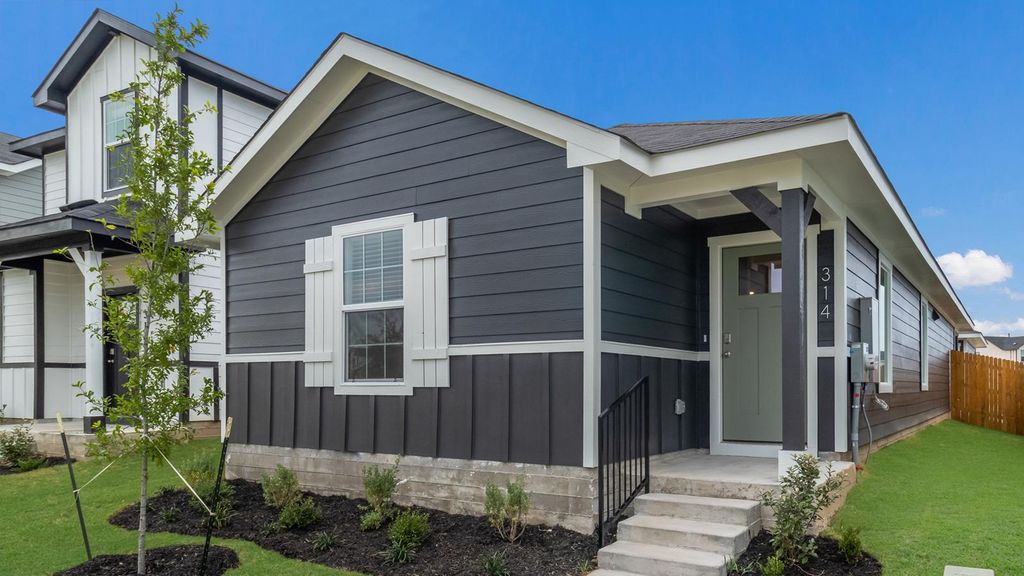 313 El Seibo LN, Bastrop, TX 78602