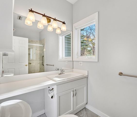 1 Douglass Grn 1, Woburn, MA 01801