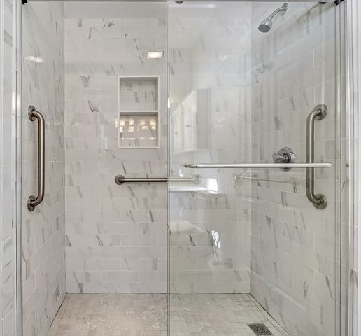 1 Douglass Grn 1, Woburn, MA 01801