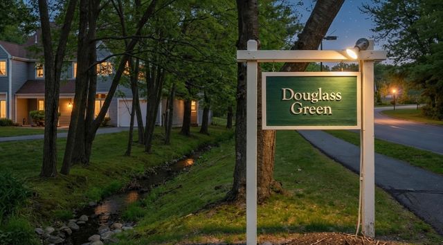 1 Douglass Grn 1, Woburn, MA 01801