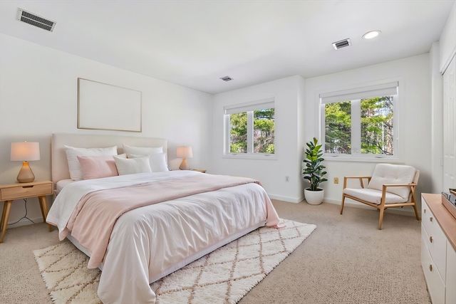 1 Douglass Grn 1, Woburn, MA 01801