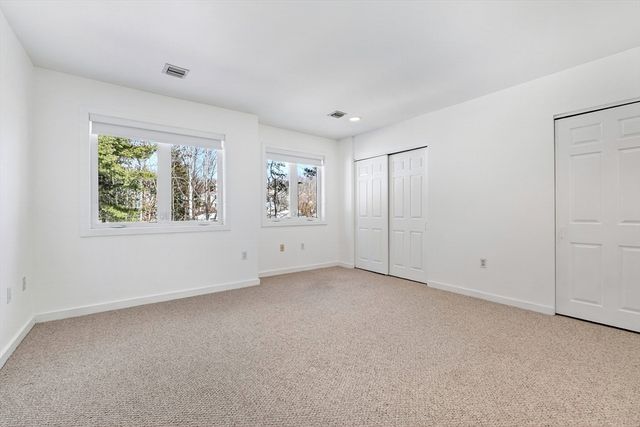 1 Douglass Grn 1, Woburn, MA 01801