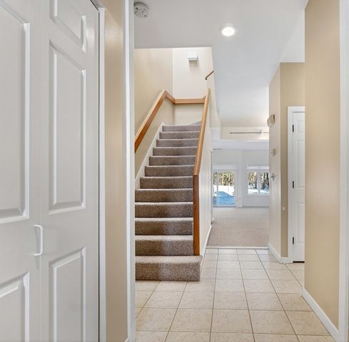 1 Douglass Grn 1, Woburn, MA 01801