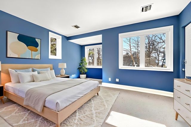 1 Douglass Grn 1, Woburn, MA 01801