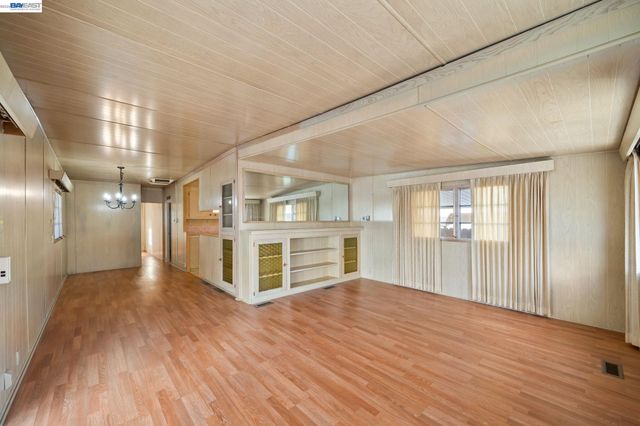 18 Galloway Dr, Concord, CA 94520