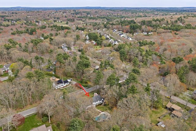 4 Mockingbird Ln, Franklin, MA 02038