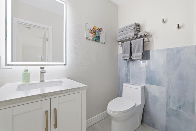 1457 NE Ocean Boulevard 8, Stuart, FL 34996