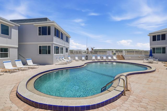 1457 NE Ocean Boulevard 8, Stuart, FL 34996