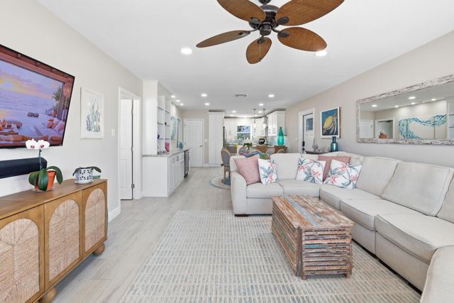 1457 NE Ocean Boulevard 8, Stuart, FL 34996