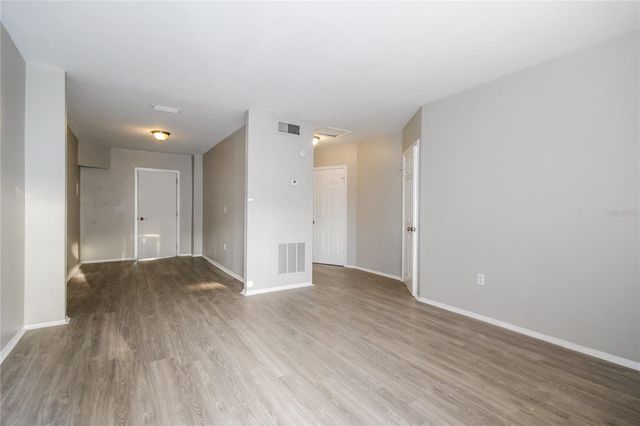 6813 N CLEARVIEW AVENUE, Tampa, FL 33614