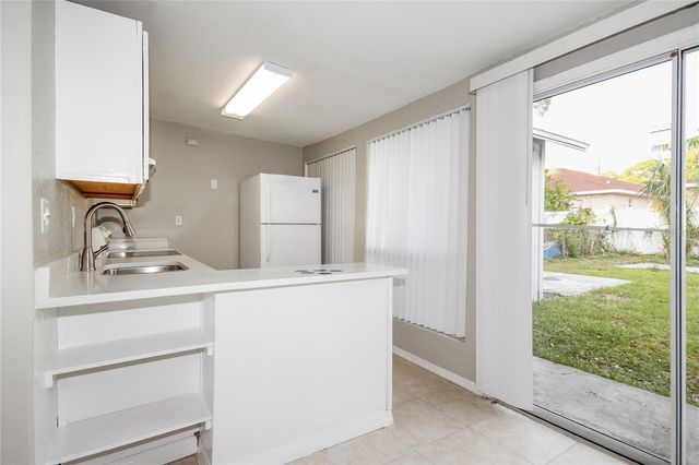 6813 N CLEARVIEW AVENUE, Tampa, FL 33614