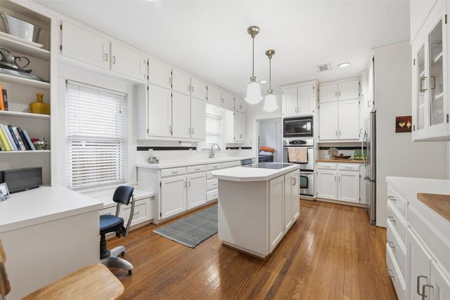 1929 Forest Park Boulevard, Fort Worth, TX 76110