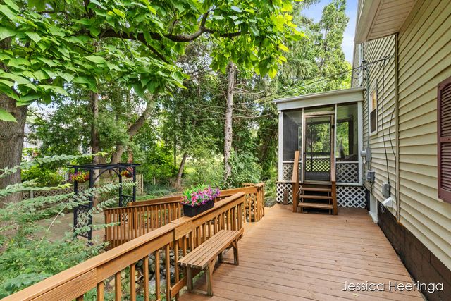 475 Northland Court NE, Rockford, MI 49341