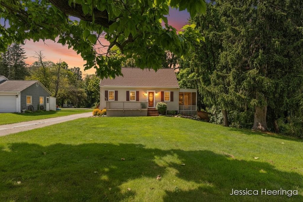 475 Northland Court NE, Rockford, MI 49341