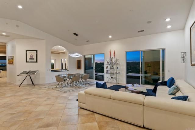 30330 Via Maria Elena, Bonsall, CA 92003