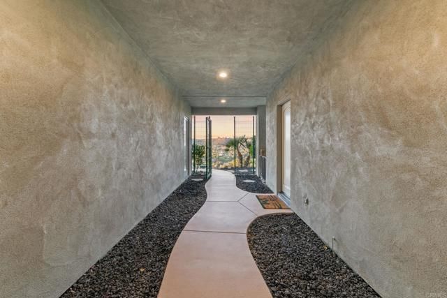 30330 Via Maria Elena, Bonsall, CA 92003