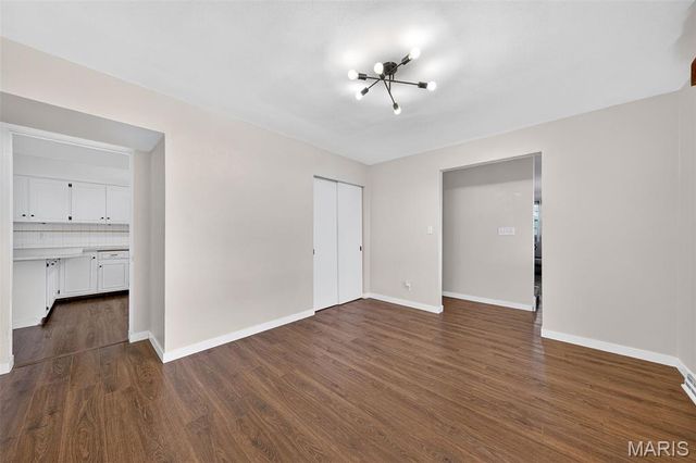 129 Williamsburg Drive, Belleville, IL 62221