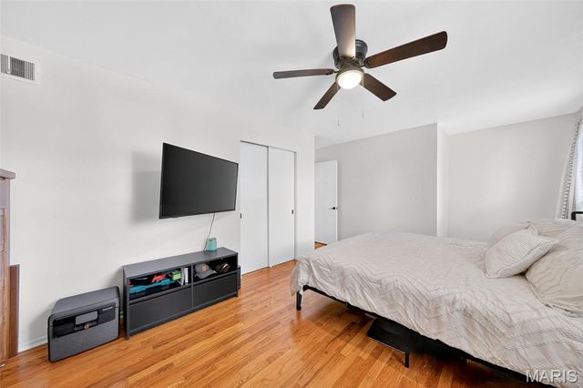 129 Williamsburg Drive, Belleville, IL 62221