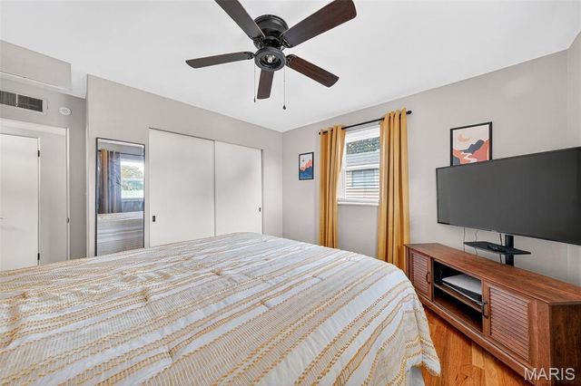 129 Williamsburg Drive, Belleville, IL 62221