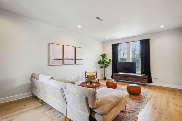 164 Wilson Avenue, Columbus, OH 43205