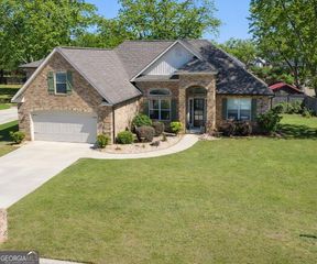 106 Rawlins Point, Perry, GA 31069