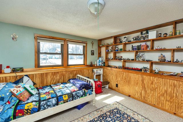 19 Spruce Street, Keene, NH 03431