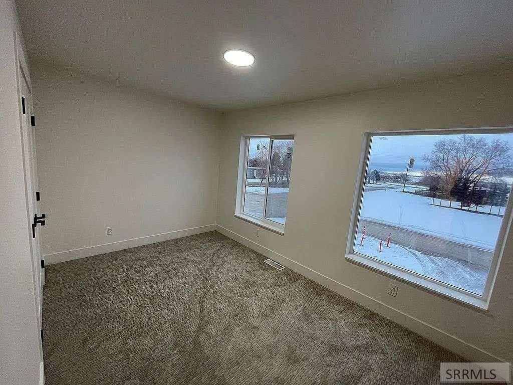 Image 13 of property listing at 402 S 4th Street, Aberdeen, ID 83210