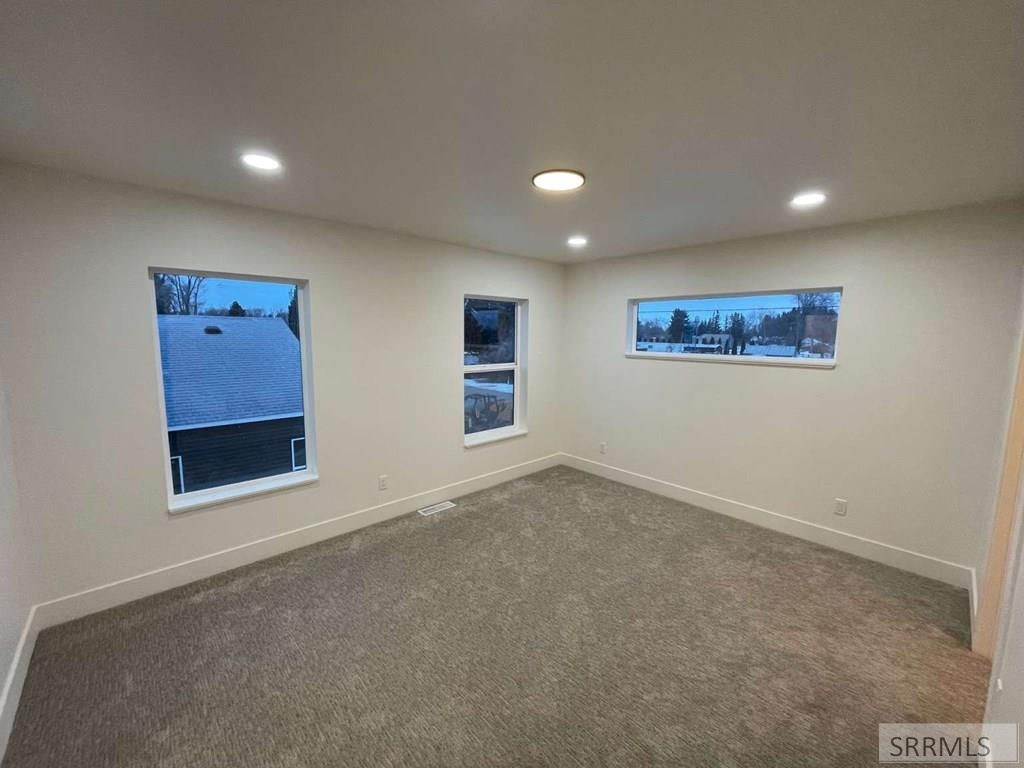 Image 17 of property listing at 402 S 4th Street, Aberdeen, ID 83210