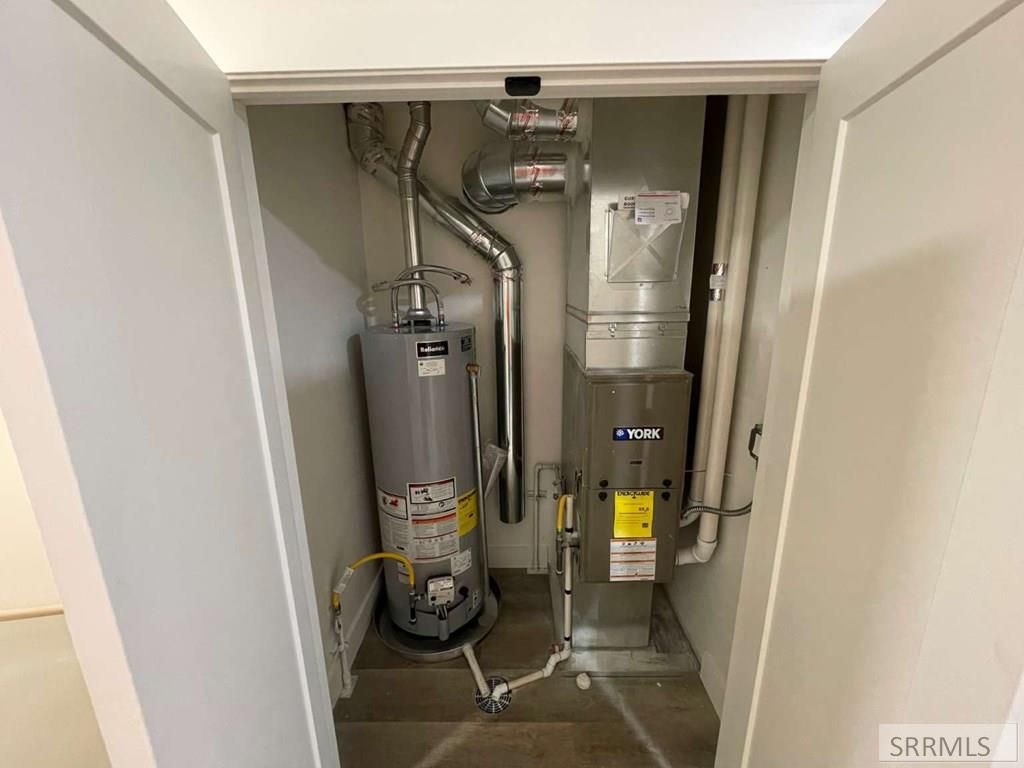 Image 22 of property listing at 402 S 4th Street, Aberdeen, ID 83210