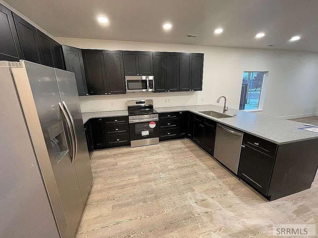 Image 6 of property listing at 402 S 4th Street, Aberdeen, ID 83210