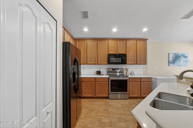 172 THORNLOE Drive, St. Johns, FL 32259