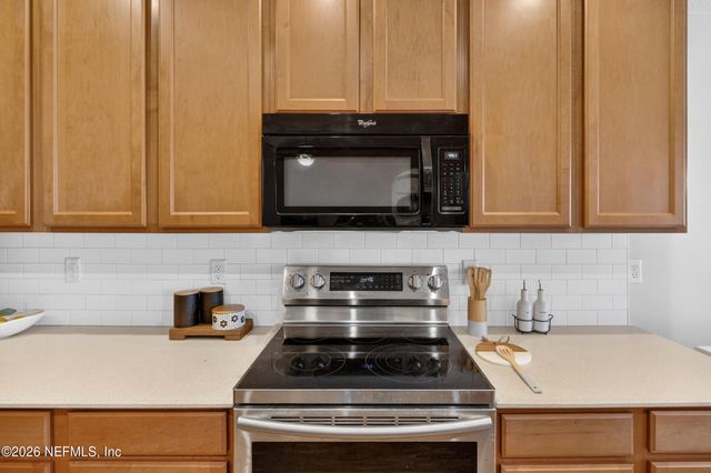 172 THORNLOE Drive, St. Johns, FL 32259