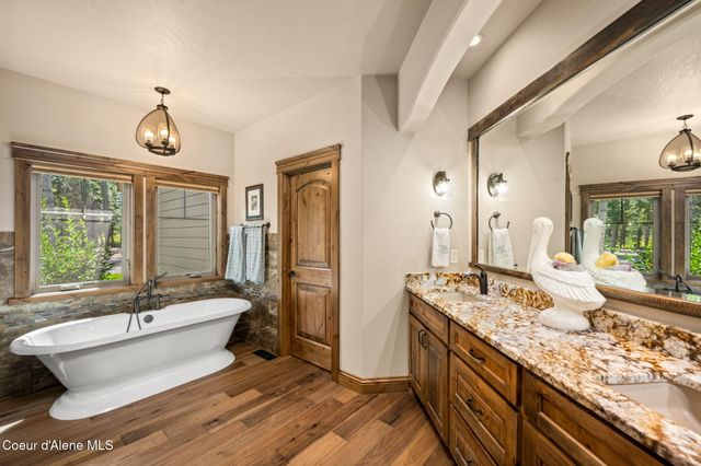 1609 E Amulet Cir, Rathdrum, ID 83858