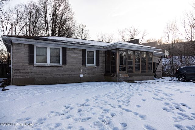 2410 Garrs Ln, Louisville, KY 40216