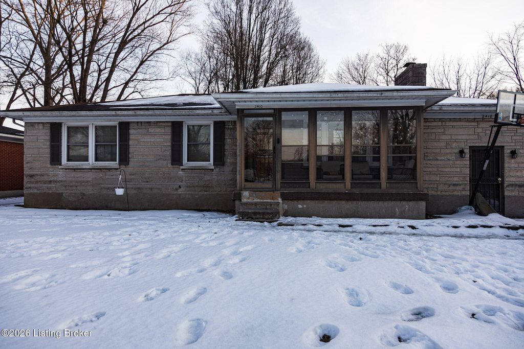 2410 Garrs Ln, Louisville, KY 40216