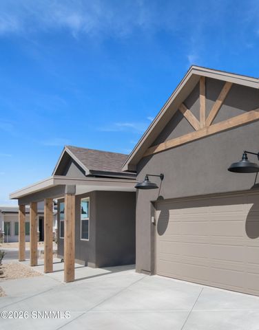 3631 Cardinal Ave, Las Cruces, NM 88012